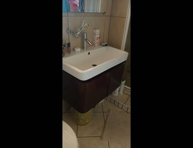 3 BEDROOM FREEHOLD FOR SALE IN SUNNYRIDGE